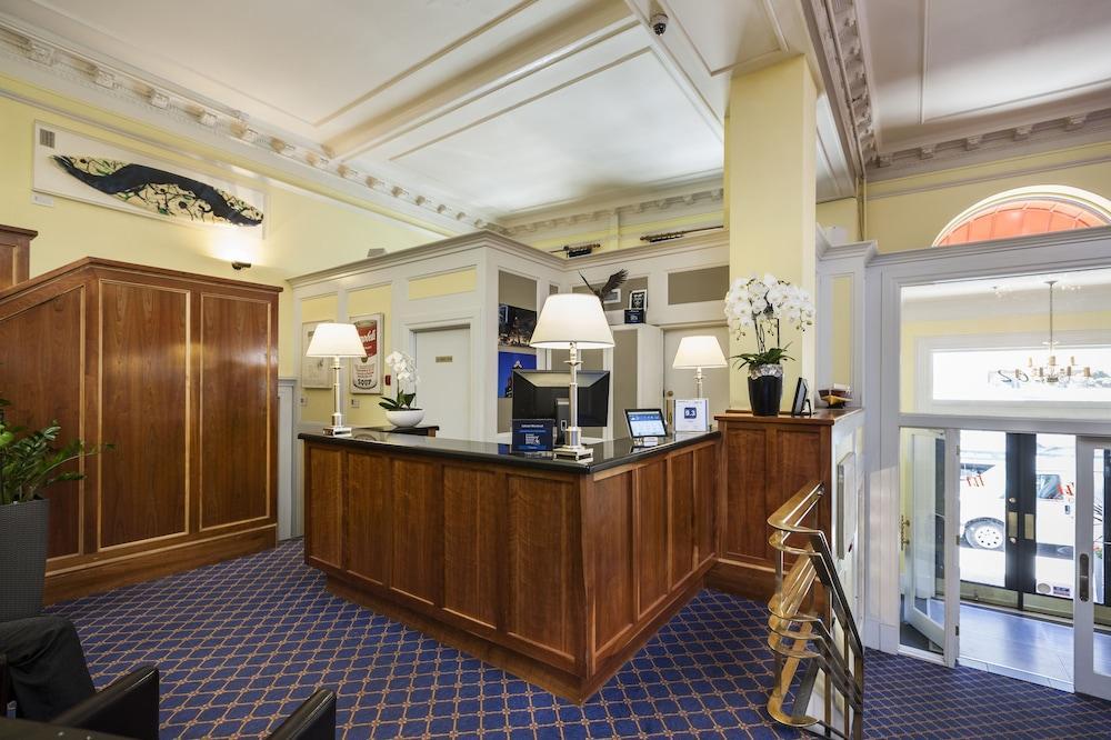 แอลโฮเต็ล Hotel มอนทรีอัล ภายนอก รูปภาพ