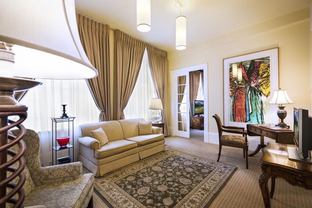 แอลโฮเต็ล Hotel มอนทรีอัล ภายนอก รูปภาพ