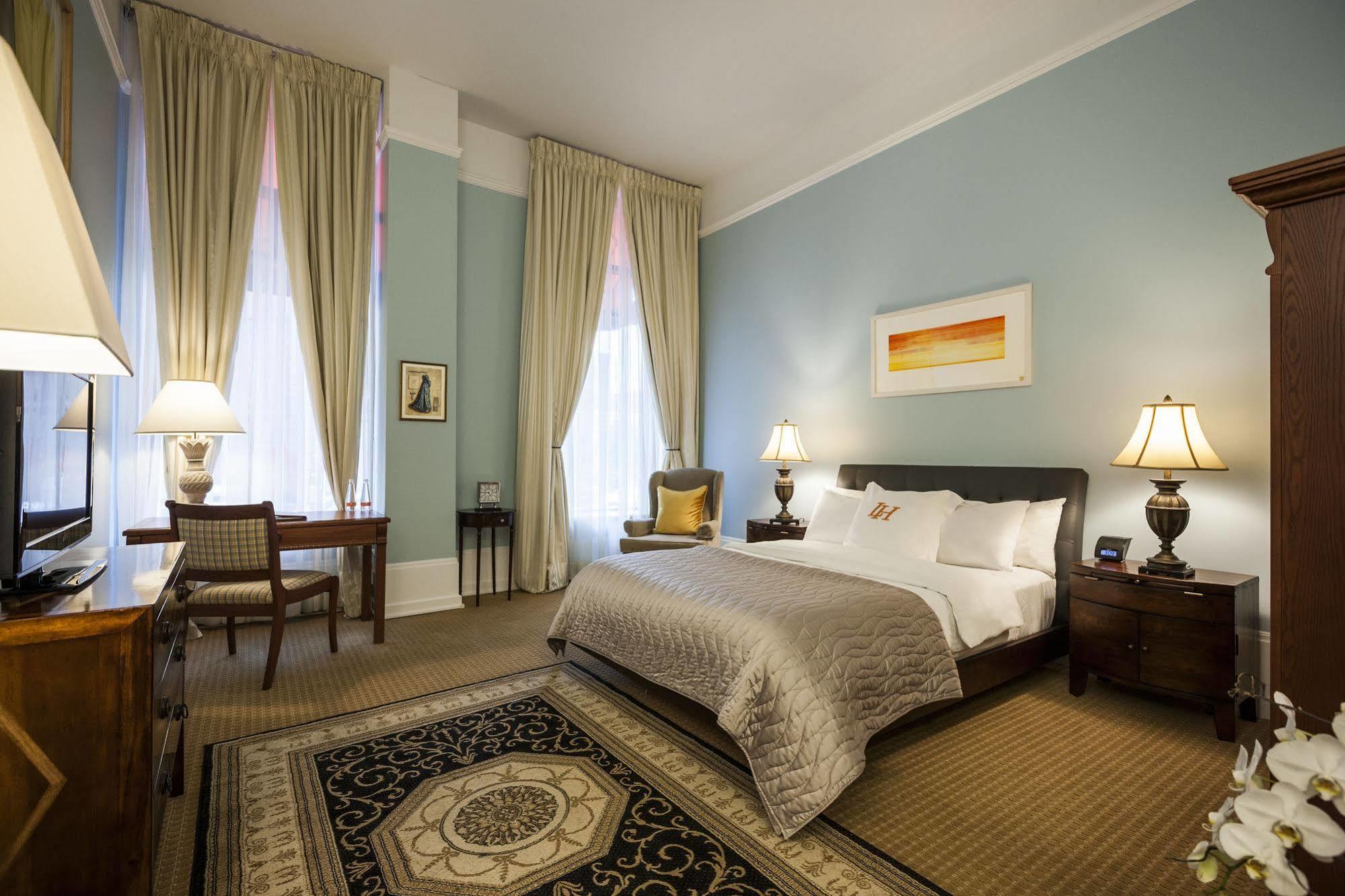 แอลโฮเต็ล Hotel มอนทรีอัล ภายนอก รูปภาพ